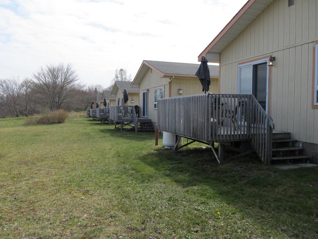 Port Mouton Bay Cottages & Restaurant Room photo